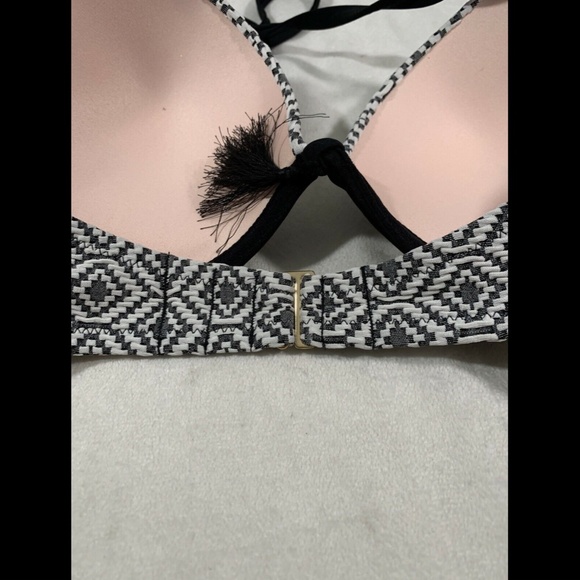 NEW $30‎ Shade & Shore Light Lift Geo Textured Bikini Top [ SZ 34D ] - Picture 8 of 10